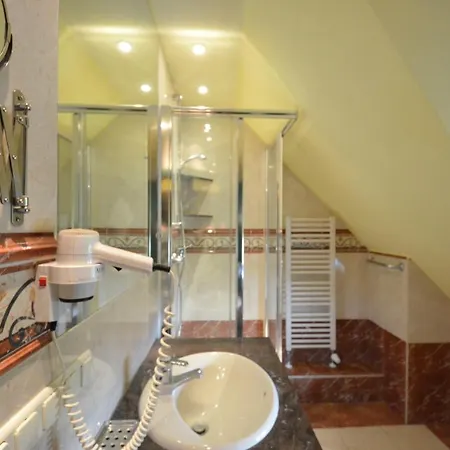 Casa de Férias Kapitaenshaus-in-gross-zicker-halbinsel-moenchgut *