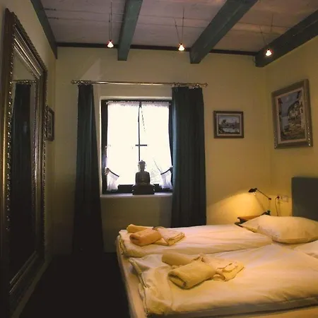 Kapitaenshaus-in-gross-zicker-halbinsel-moenchgut Groß Zicker