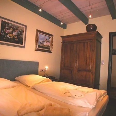 Kapitaenshaus-in-gross-zicker-halbinsel-moenchgut Casa de Férias