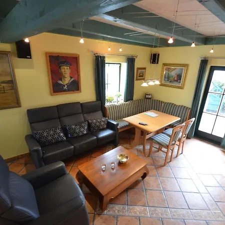 Casa de Férias Kapitaenshaus-in-gross-zicker-halbinsel-moenchgut Groß Zicker