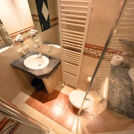 Kapitaenshaus-in-gross-zicker-halbinsel-moenchgut *