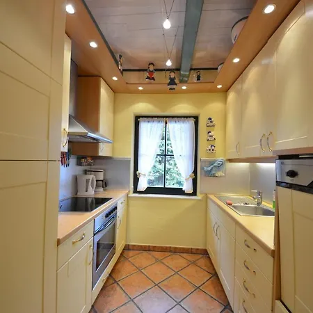 Kapitaenshaus-in-gross-zicker-halbinsel-moenchgut Groß Zicker